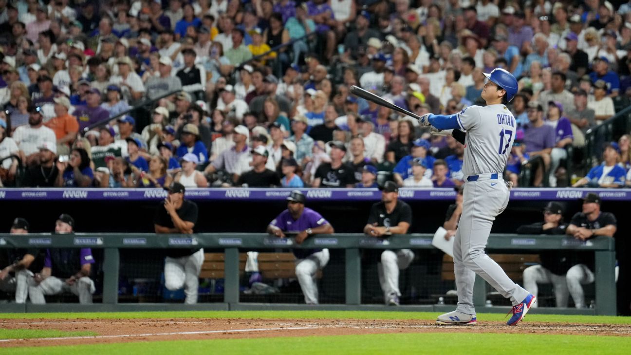 Dodgers' offense breaks out behind Shohei Ohtani's 2-HR game