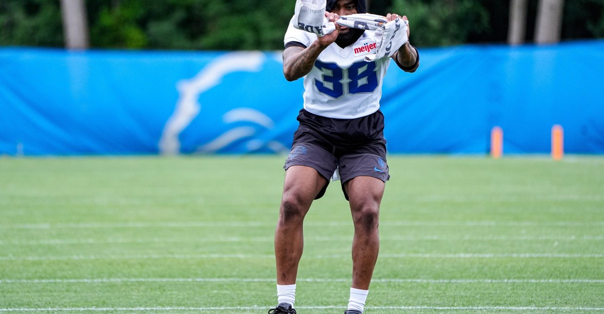 Detroit Lions’ roster bubble: Nick Whiteside, Devin White make statements