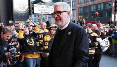 Cam Neely leaves door open for Bruins to go another season without a captain
