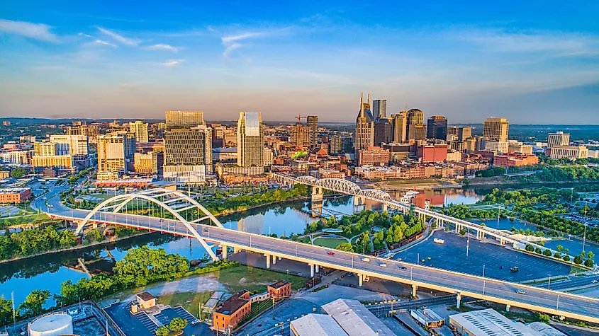 The skyline of Nashville, Tennessee at dusk.
