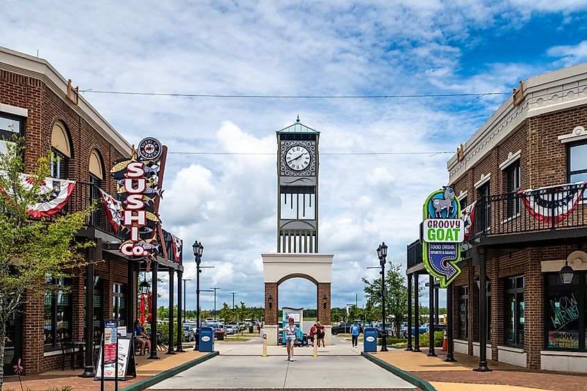 The central plaza in Foley, Alabama.