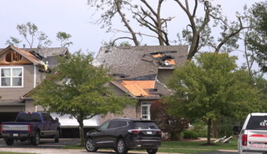 Severe weather in Chicago area and Indiana cuts power