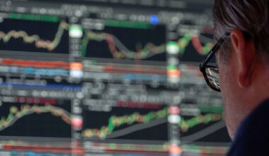 Live updates: US national debt hits record $40 trillion - AP News