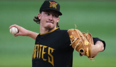 Lowe, Flores homer to power the Pirates over the slumping Red Sox, 8-4