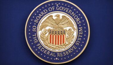 America In Focus: Fed officials eye higher rates; unemployment claims fall