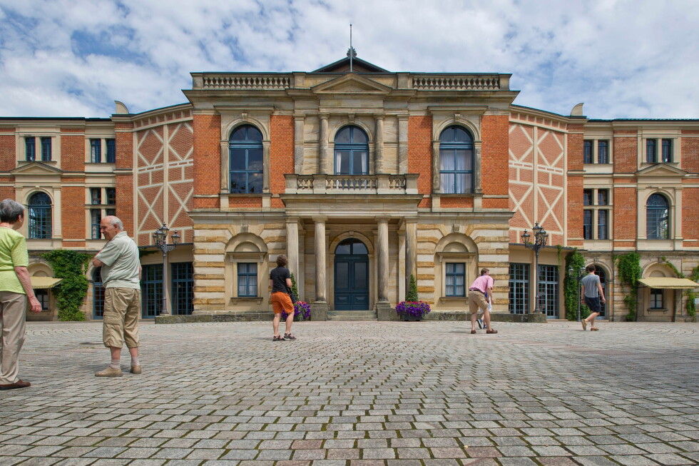 AI staging experiment draws boos at Wagner festival in Germany