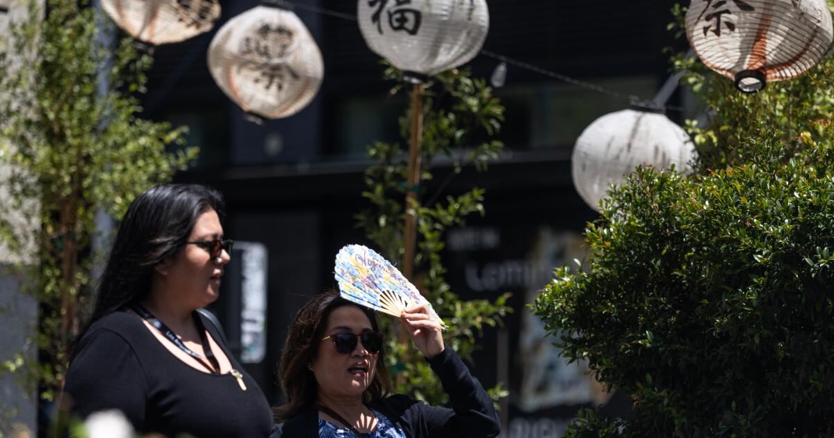 Western U.S. heat wave brings record temps, wildfire risk