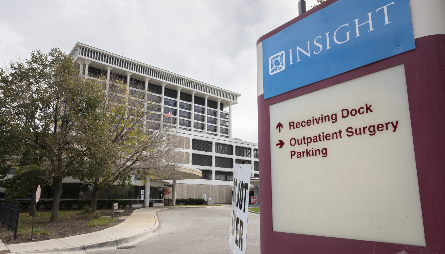 Can would-be buyer afford to take over more Chicago-area hospitals?