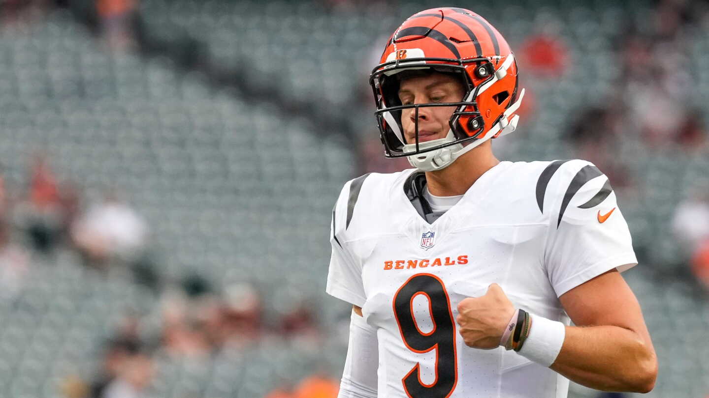 Joe Burrow plays two series in Bengals' preseason opener