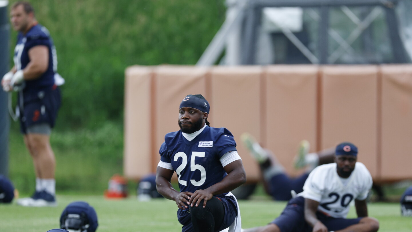 Report: Bears RB Kyle Monangai will miss weeks with a hyperextended knee