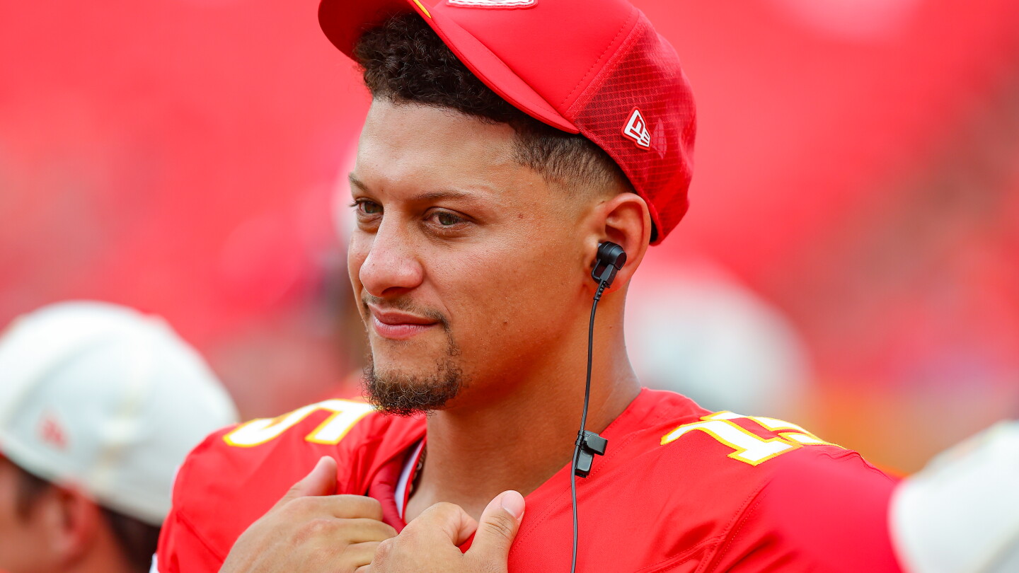 12 NFL teams did not play their starting quarterbacks in the preseason