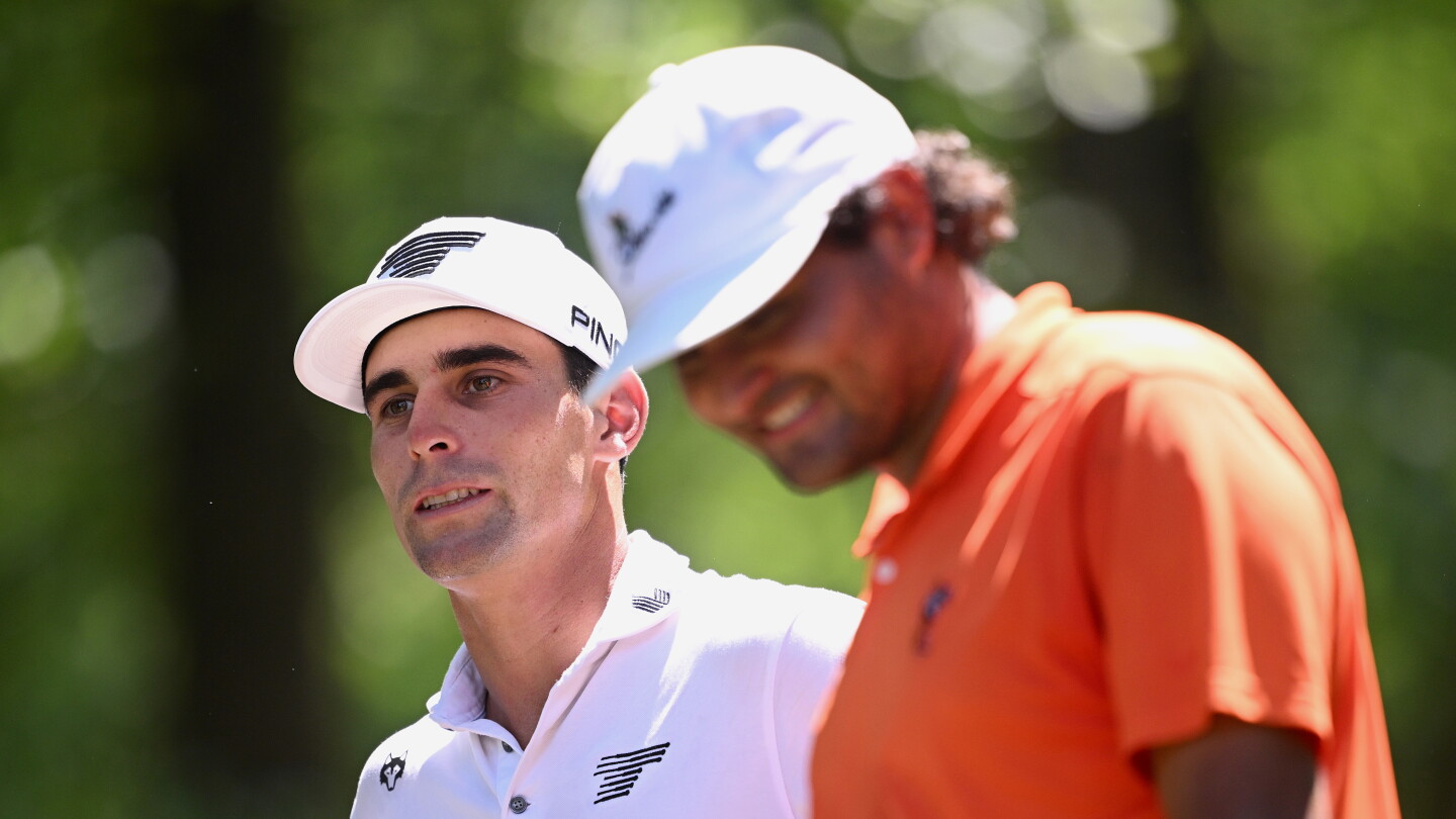 How is PGA Tour handling influx of returning LIV players?