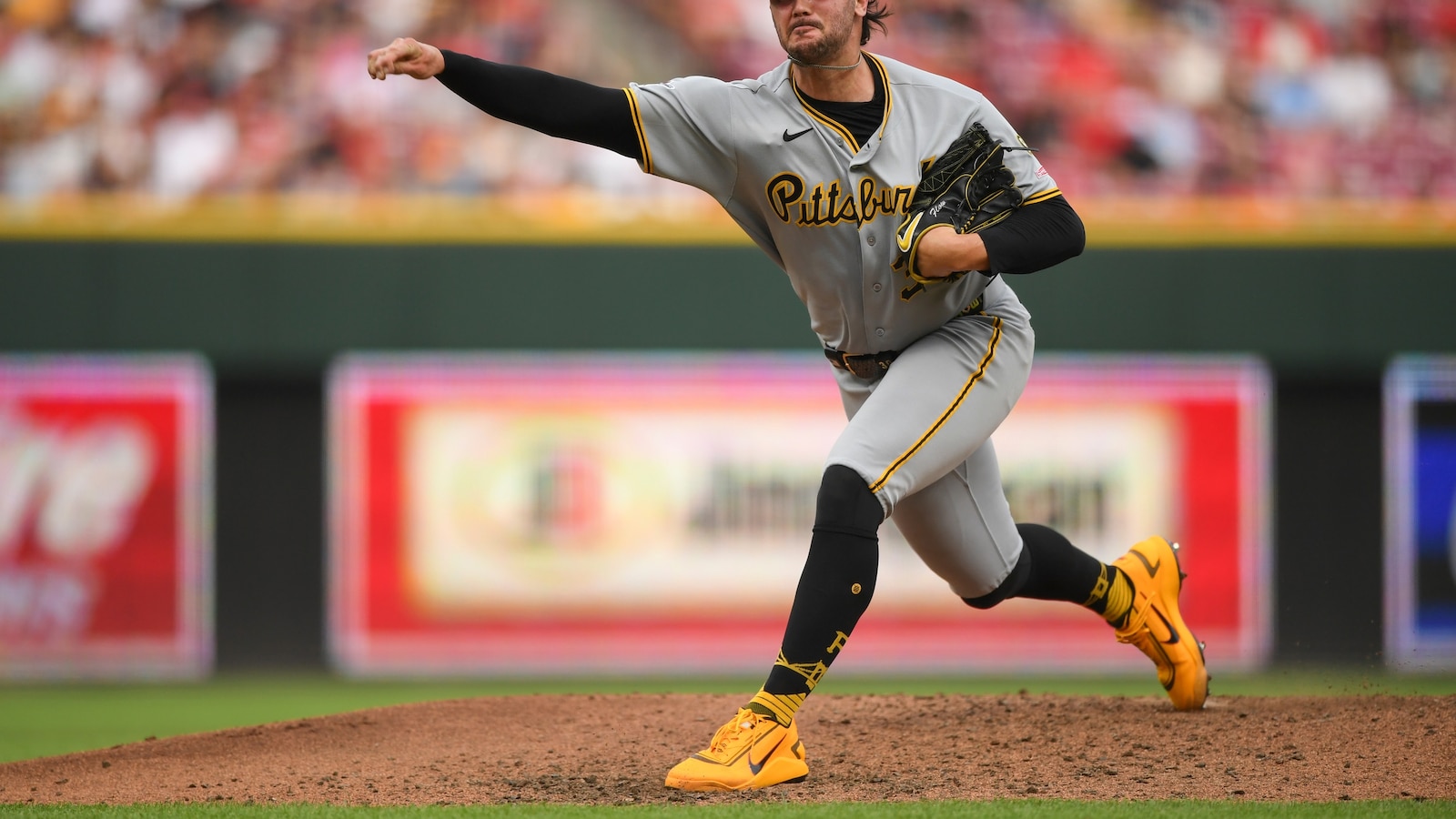 Sal Stewart hits 2-run HR, drives in 4 as Reds come back to beat Pirates 8-7