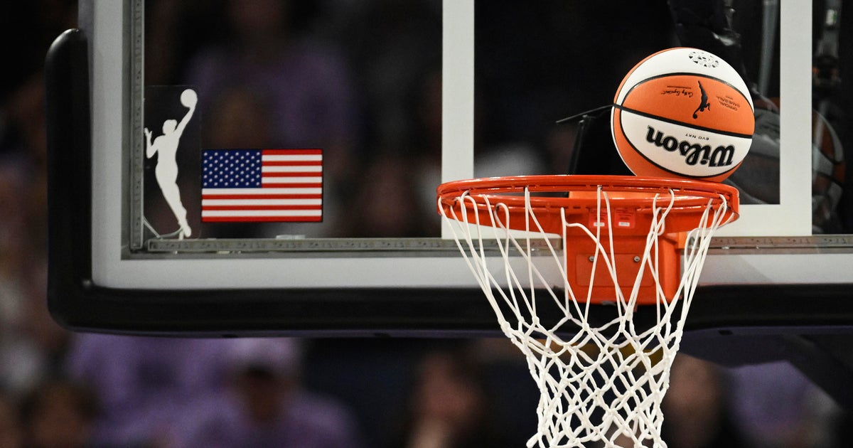 Sky, without two of guards in second half due to injuries, fall to Sun 87-81