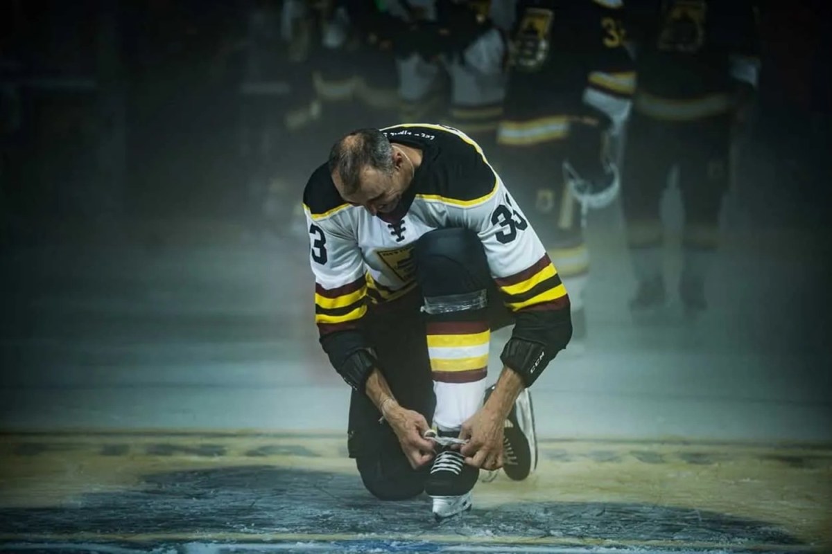‘Zee’s Final Shift’: Zdeno Chara officially retires from hockey, leaves skates on the ice after star-studded farewell game