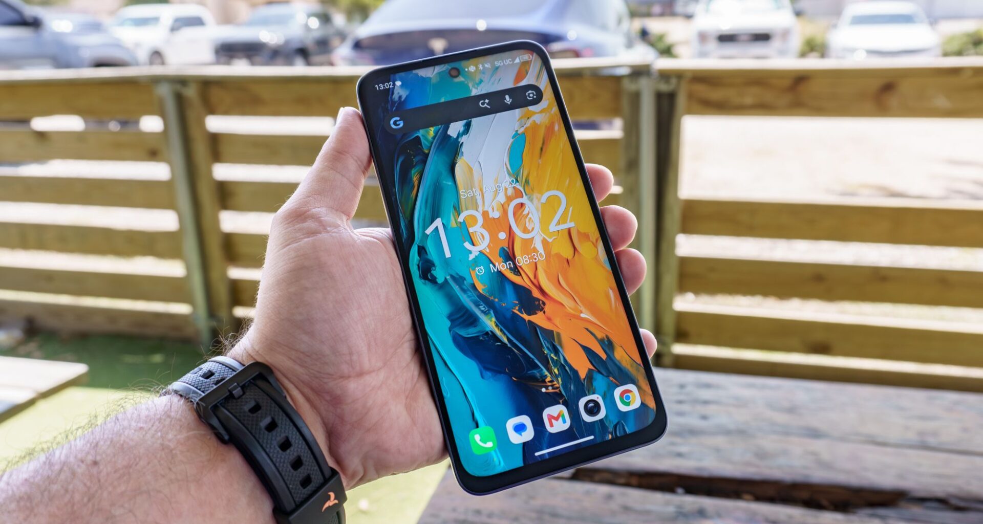 I spent a month with this $330 smartphone with a paper-like display — and it completely changed my mind on budget phones