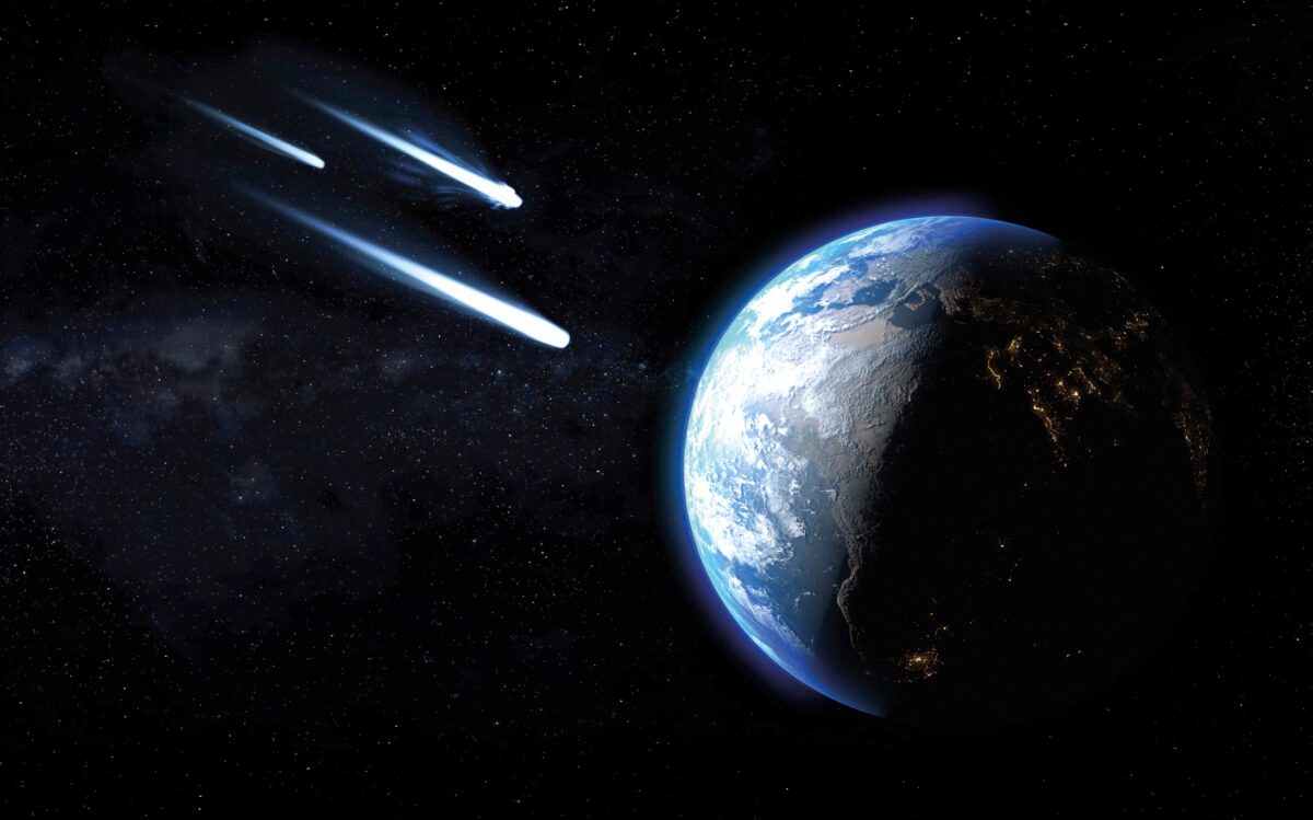 Did comets bring life to Earth? Credit: CHRISTOPH BURGSTEDT/SCIENCE PHOTO LIBRARY