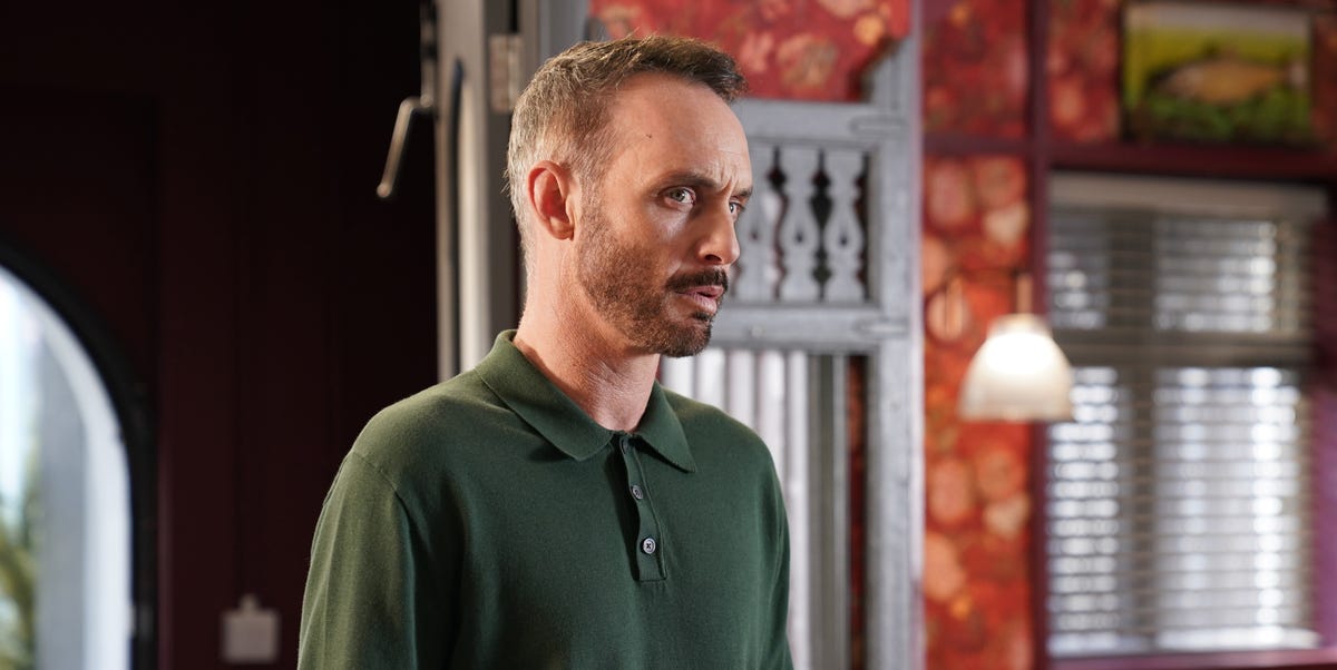 Hollyoaks confirms James Nightingale suspicions in Ste Hay's disappearance