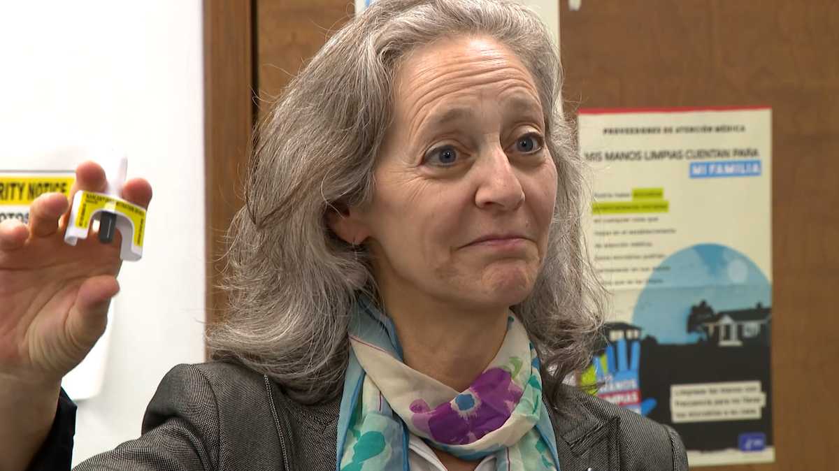 WATCH: On ‘Save a Life Day,' Pa. officials demonstrate how to administer naloxone
