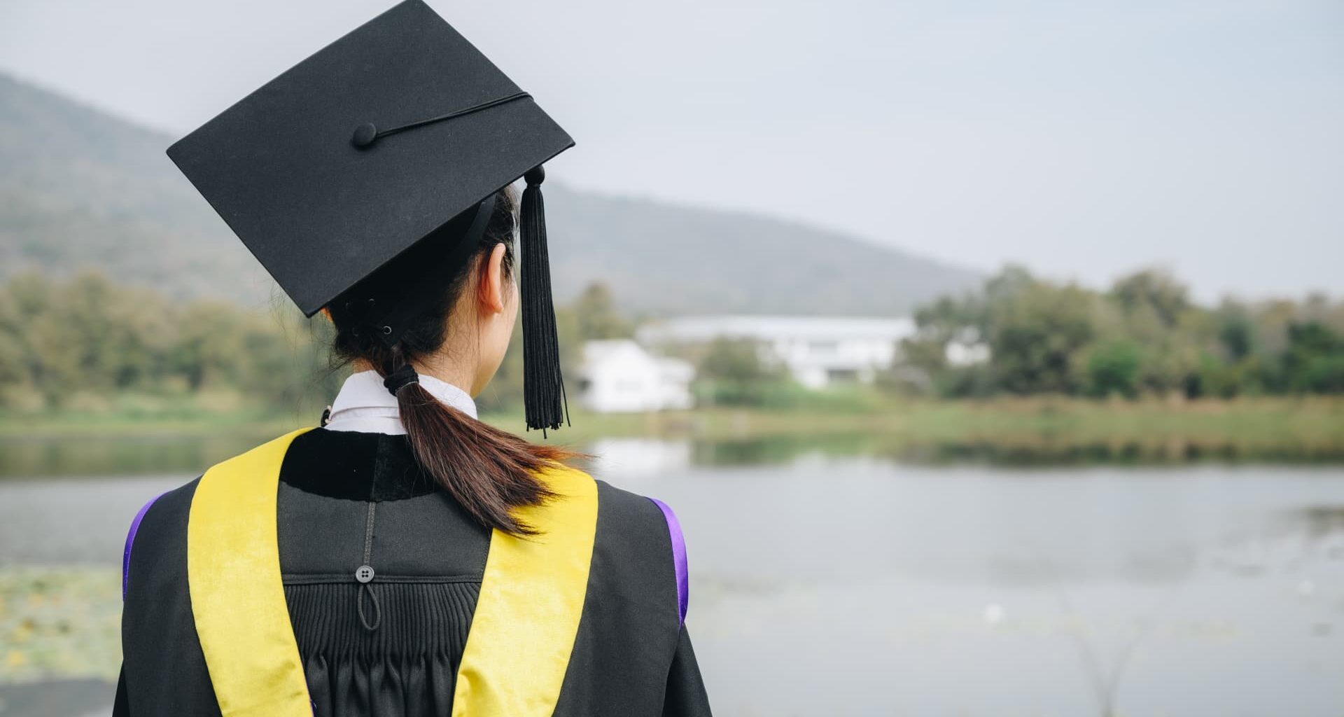 How recent grads, college students should think about AI and jobs