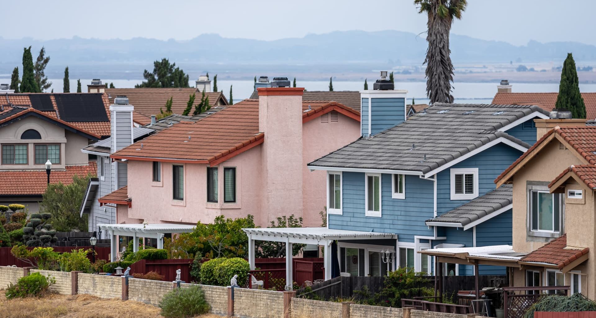 30-year fixed mortgage rate tops 7% for the first time in over a year
