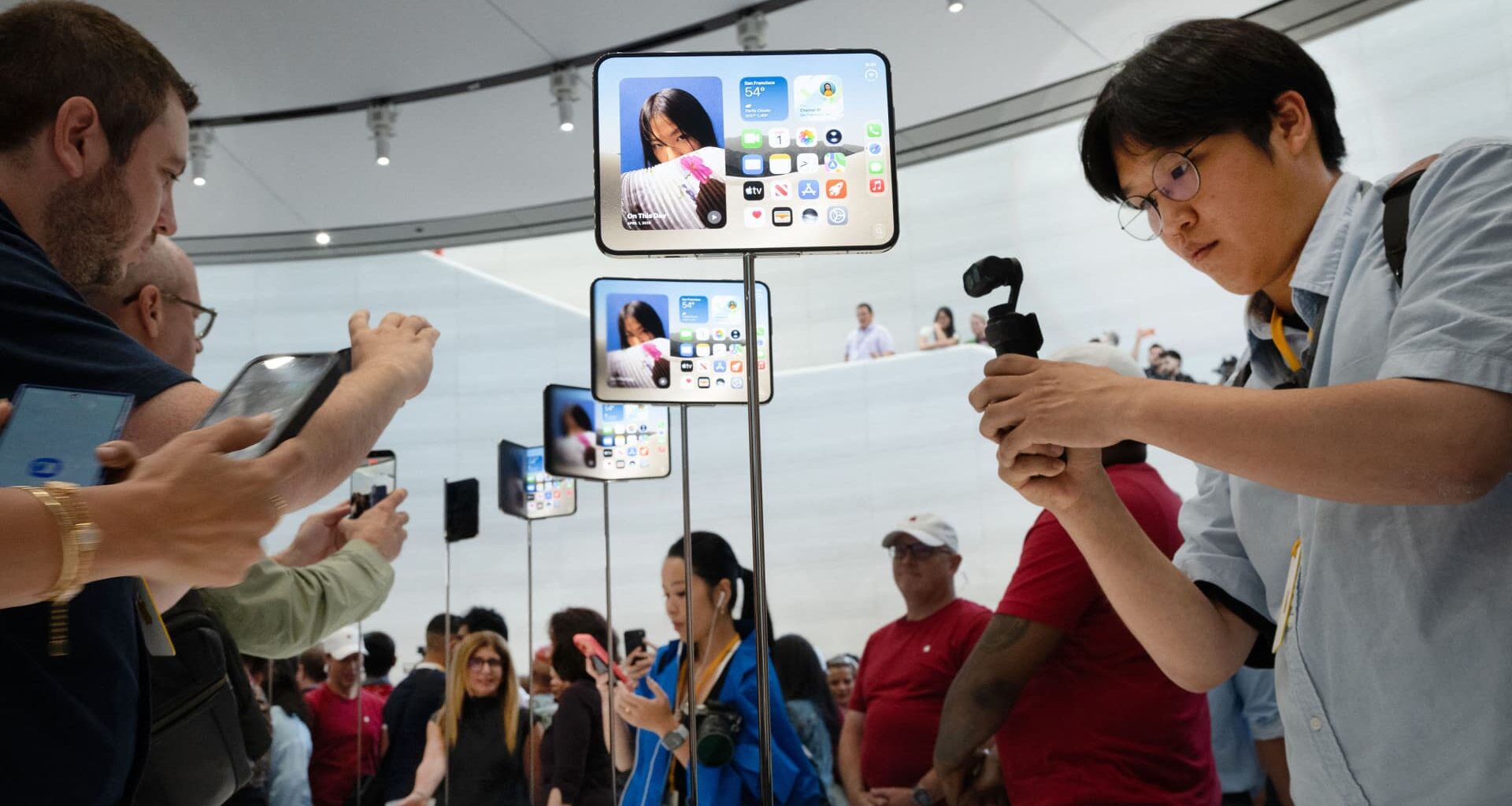 Apple faces more than $5.7 billion patent infringement verdict