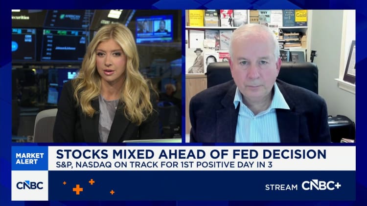 A lot of aspects of the economy are disinflationary, says Rosenberg's David Rosenberg