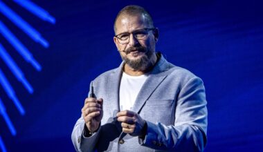 Qualcomm releases Android chip built for AI amid memory shortage