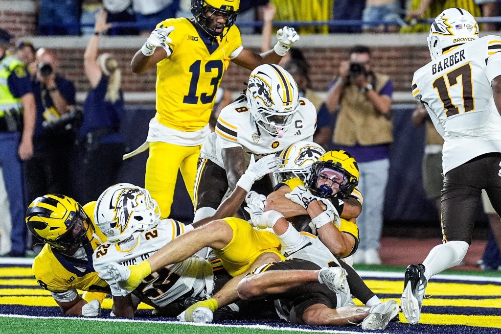 Michigan wide receiver JJ Buchanan (6) catches for a touchdown against Western Michigan to win the game 13-12 as time expires during the second half at Michigan Stadium in Ann Arbor, Sunday, Sept. 6, 2026.