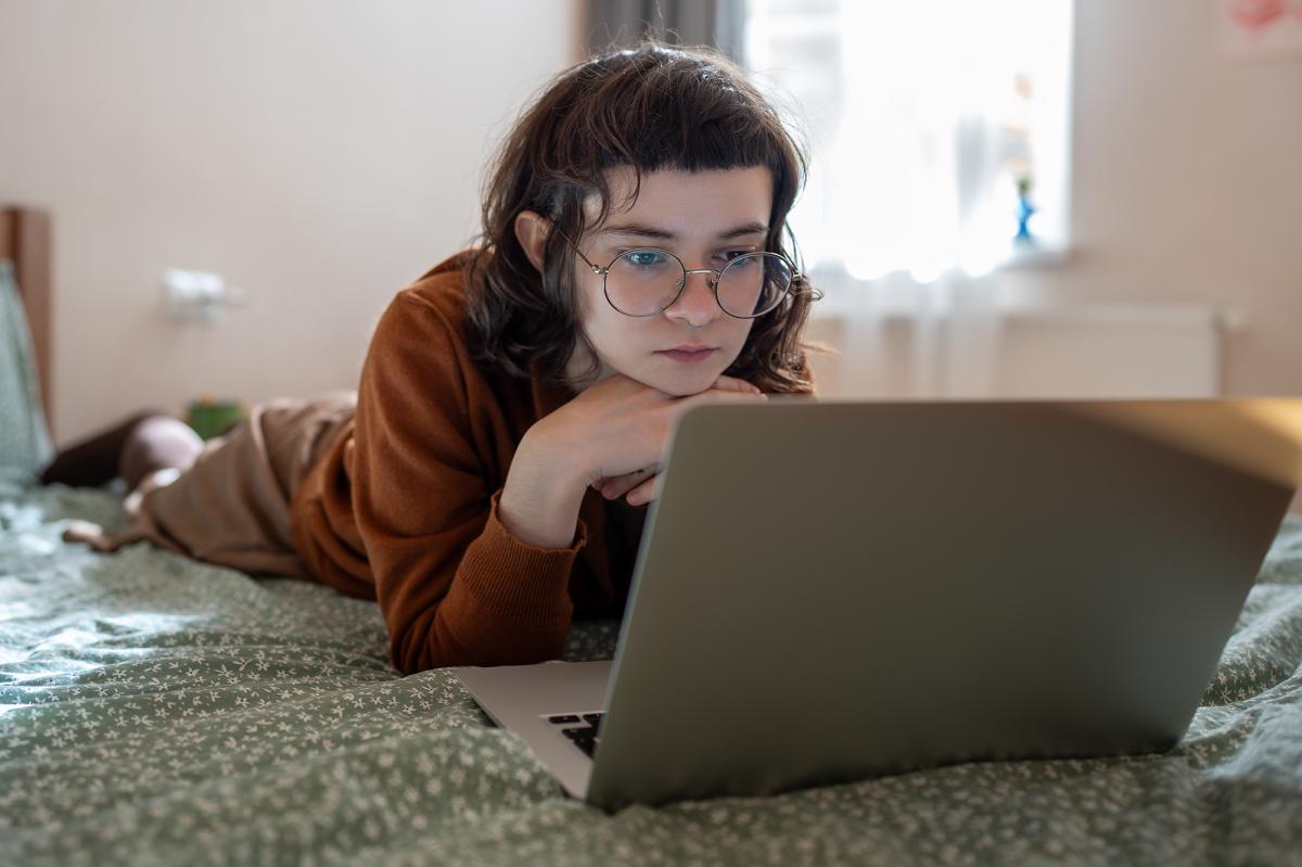 Suicide rate soars for girls as young as 10 and social media is to blame