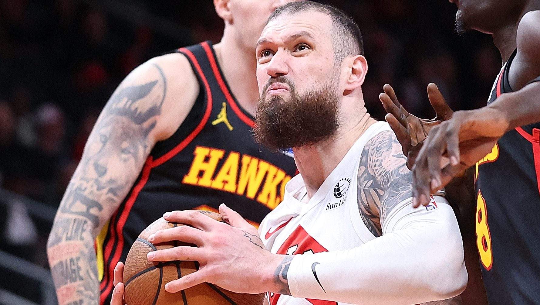 Lakers $52 Million Newcomer Raises Hopes With 22-Point Performance