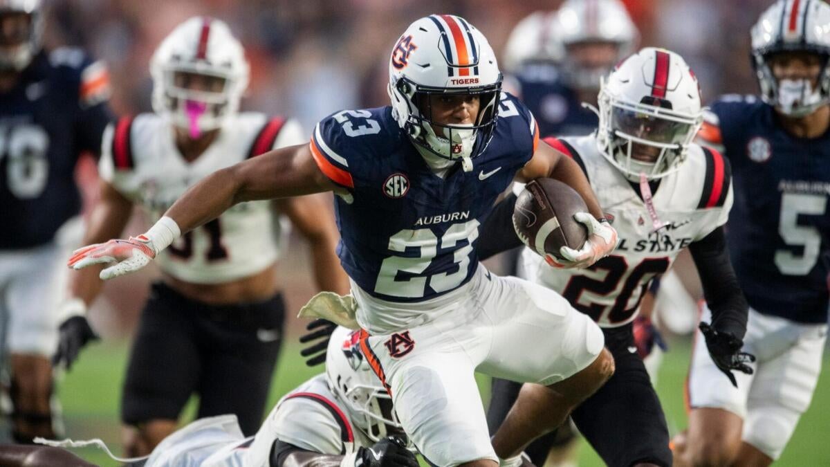 College football odds, lines, schedule, picks: Week 1 predictions, best bets today