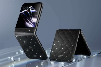 Motorola Razr 70 with Crystals by Swarovski