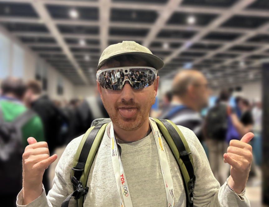 man wearing smart cycling glasses on