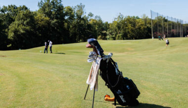 Which are the top 10 public golf courses in Charlotte area?