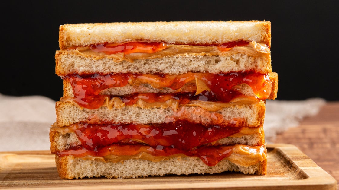 5 Small Changes To Eating Habits That Can Be Signs Of Dementia
