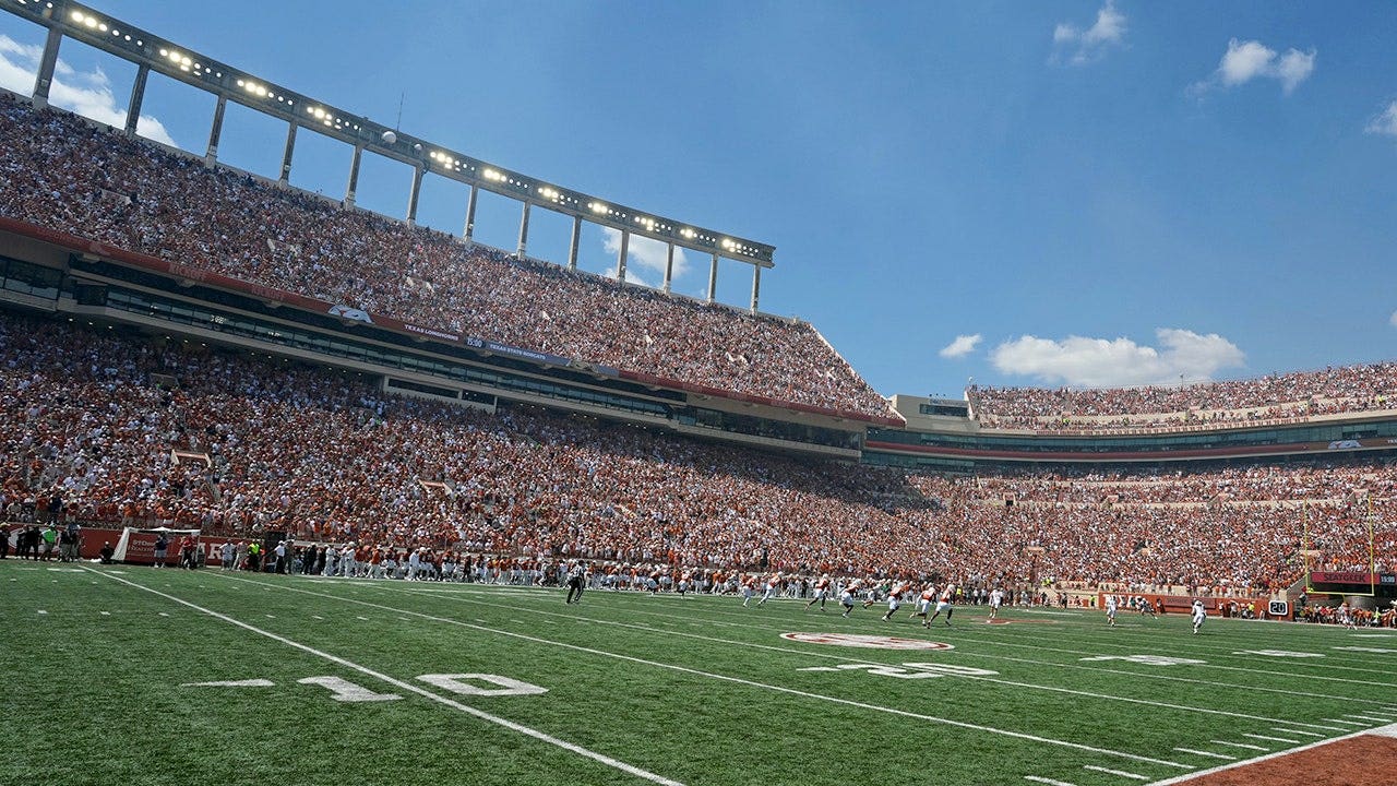 LA Times sports editor says that college football schedules need to change due to 'climate change'