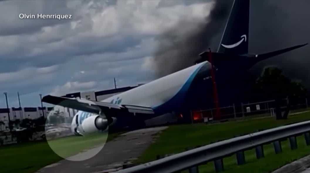 Miami plane crash witness recalls pilot’s distress