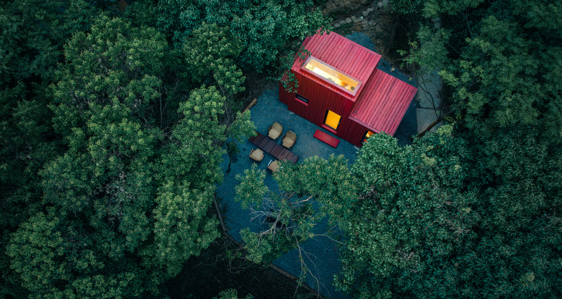 Red Submarine Cabin / Wiki World