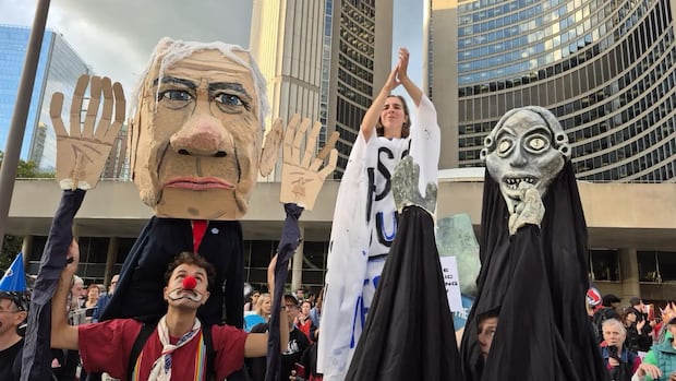 Over 1,000 protesters demonstrate against Carney's investment summit in Toronto