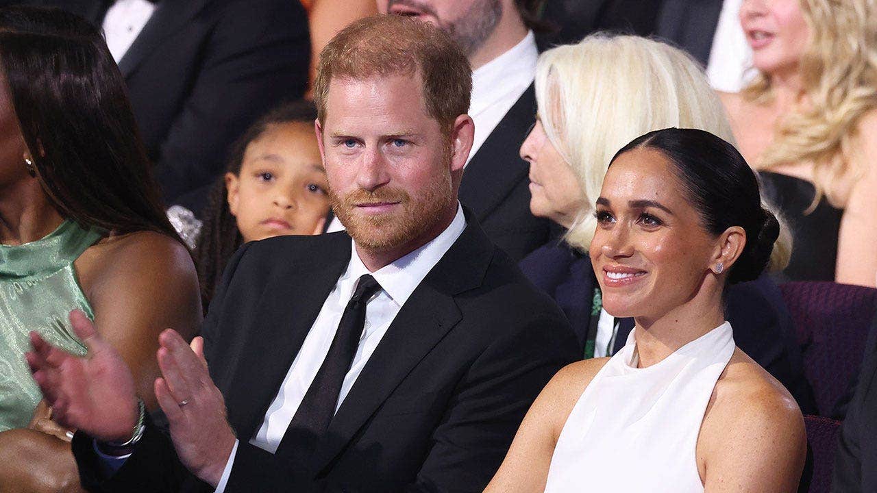 Prince Harry urged to reconcile with Prince William for kids' sake: experts
