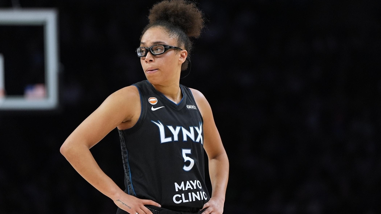 Olivia Miles breaks Caitlin Clark's WNBA rookie points record by scoring 770th point