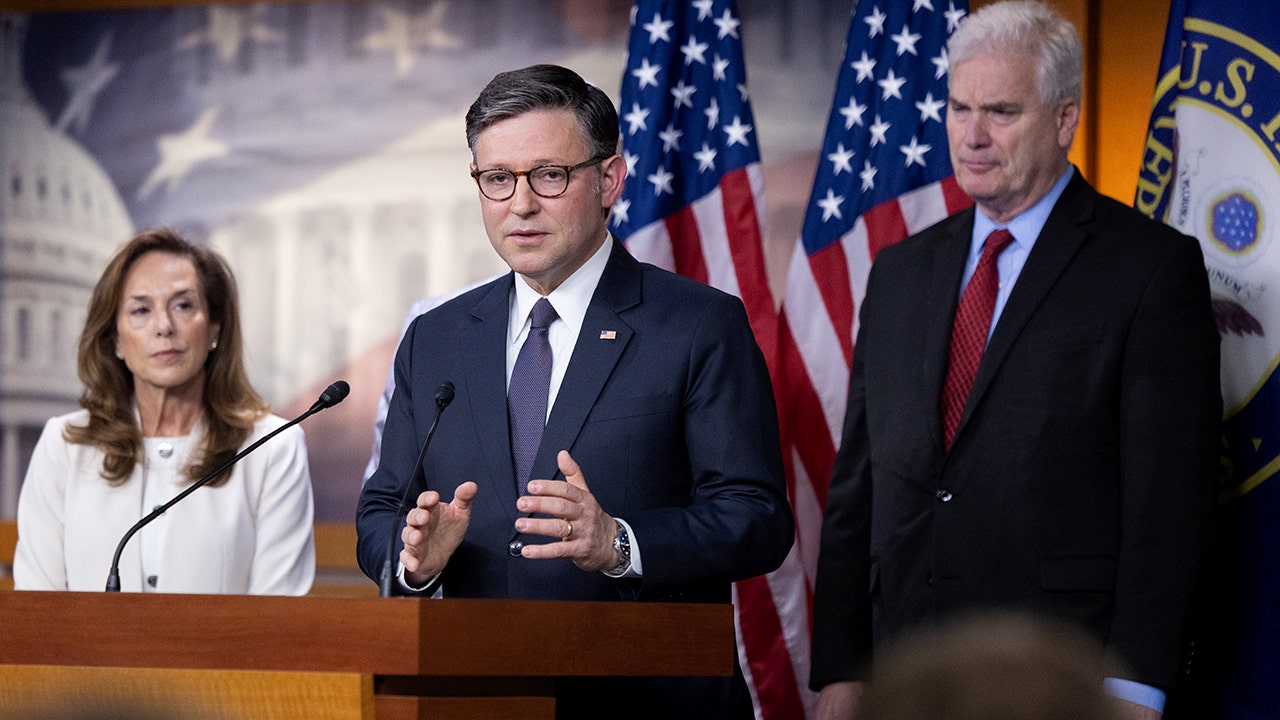 'AI godfather' warns Congress has a year max to act on AI superintelligence