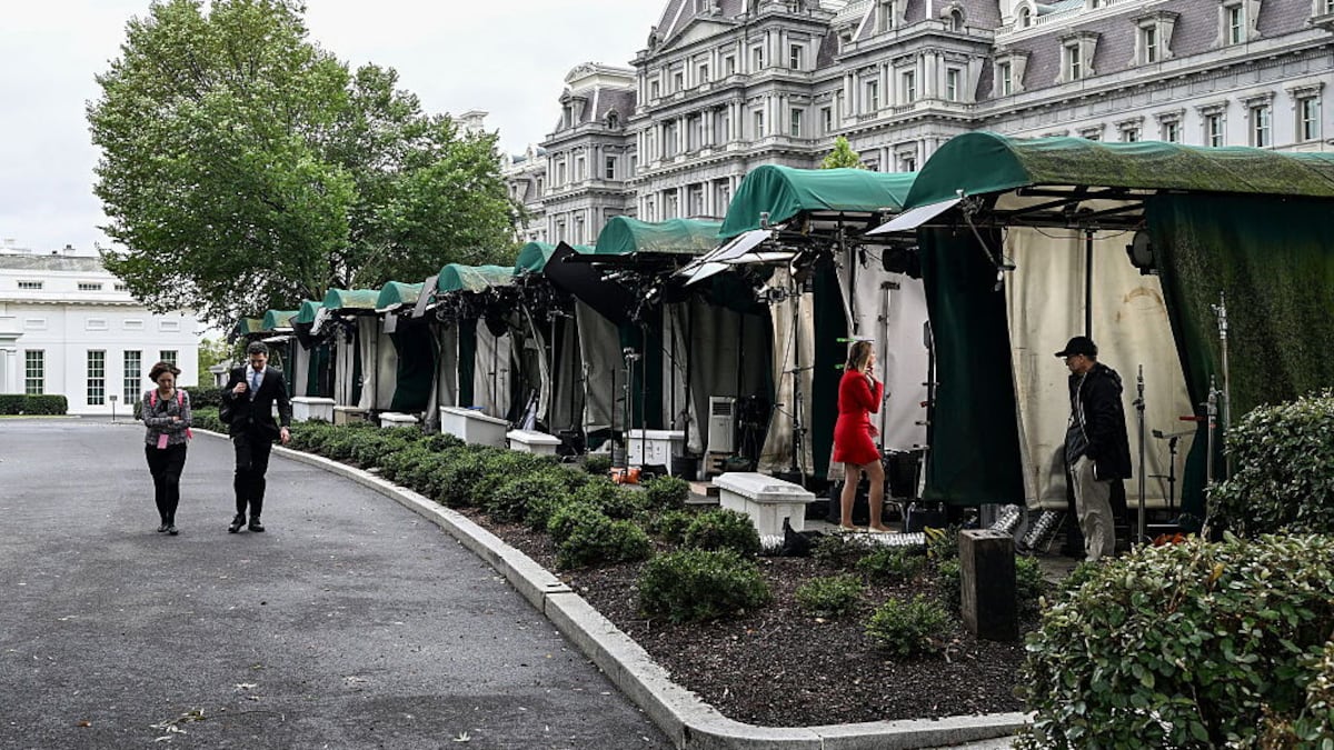 Judge orders Trump administration to restore journalists' access to White House