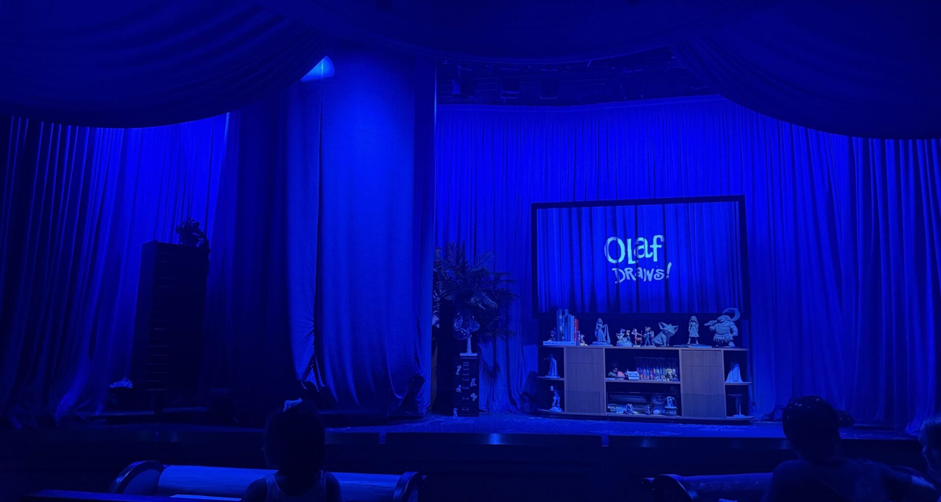 Olaf Draws! Operating in B-Mode at The Magic of Disney Animation in Disney's Hollywood Studios