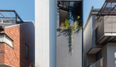 House in Kagurazaka / Takumi Wakui + Riho Wakui Architects