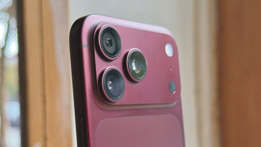 The iPhone 18 Pro's camera plateau