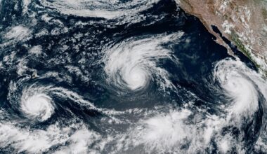 2 hurricanes making their way through Pacific Ocean: What to know about potential impacts to Hawaii, West Coast