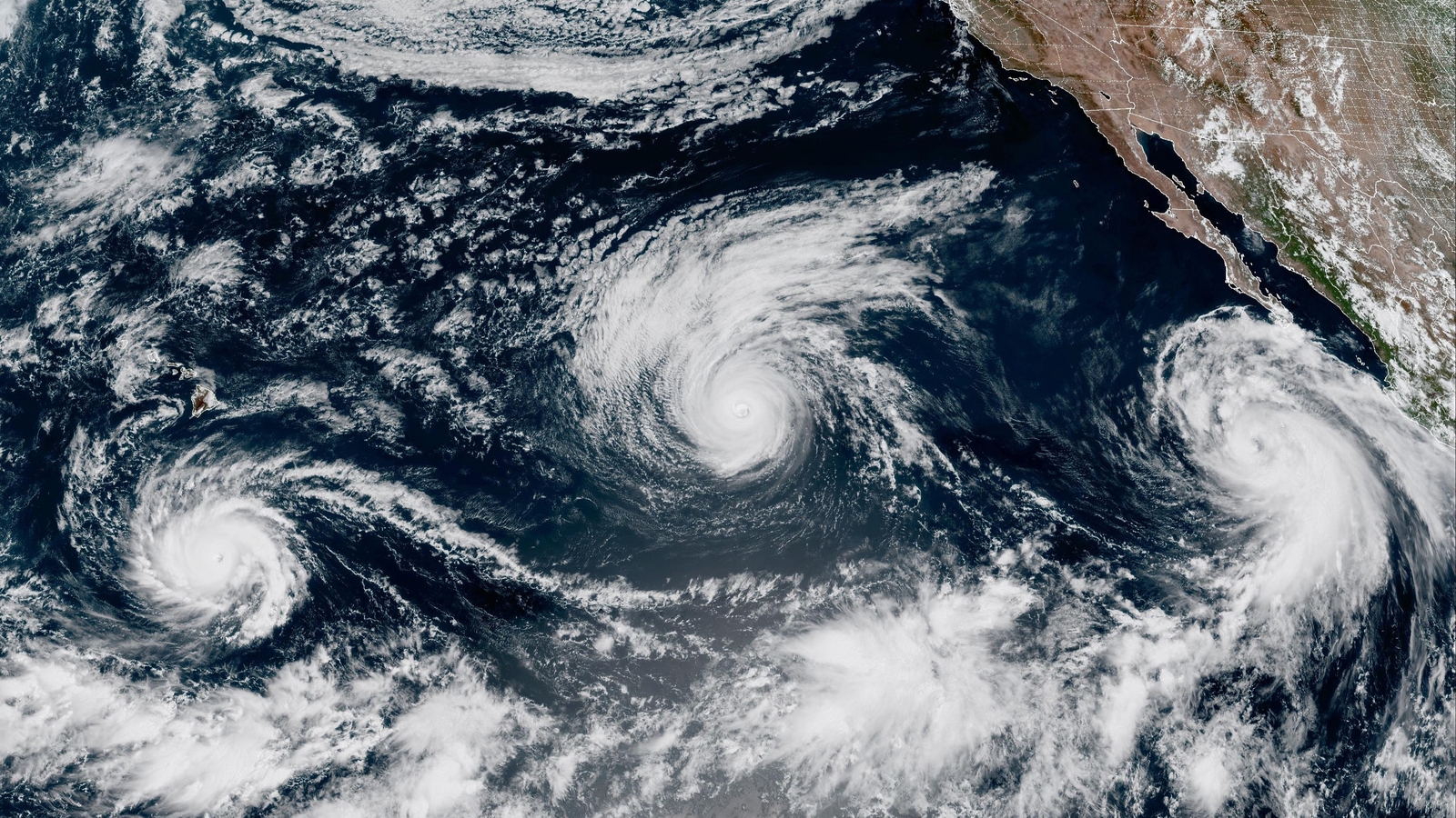 2 hurricanes making their way through Pacific Ocean: What to know about potential impacts to Hawaii, West Coast