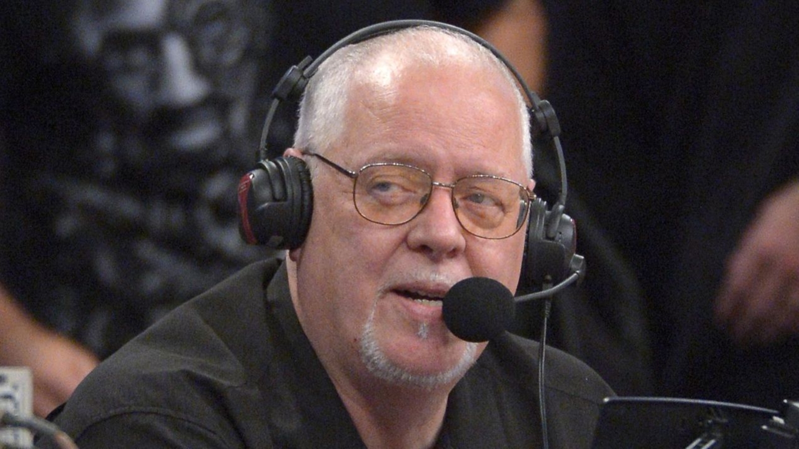 Lawrence Tanter dies: Longtime Lakers public address announcer was 76